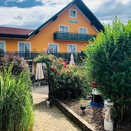 Landhotel Erhardt Bad Waltersdorf Ngoại thất bức ảnh