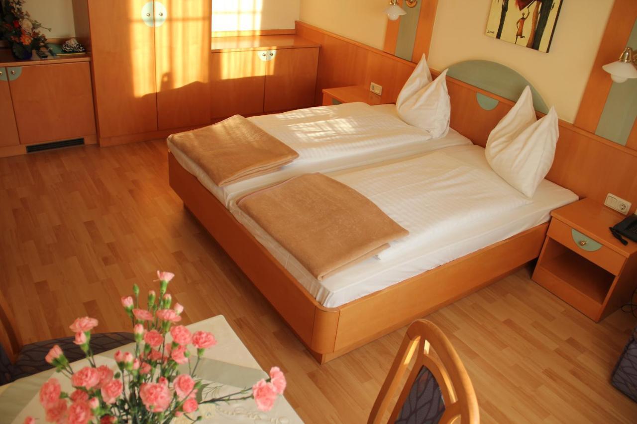 Landhotel Erhardt Bad Waltersdorf Ngoại thất bức ảnh